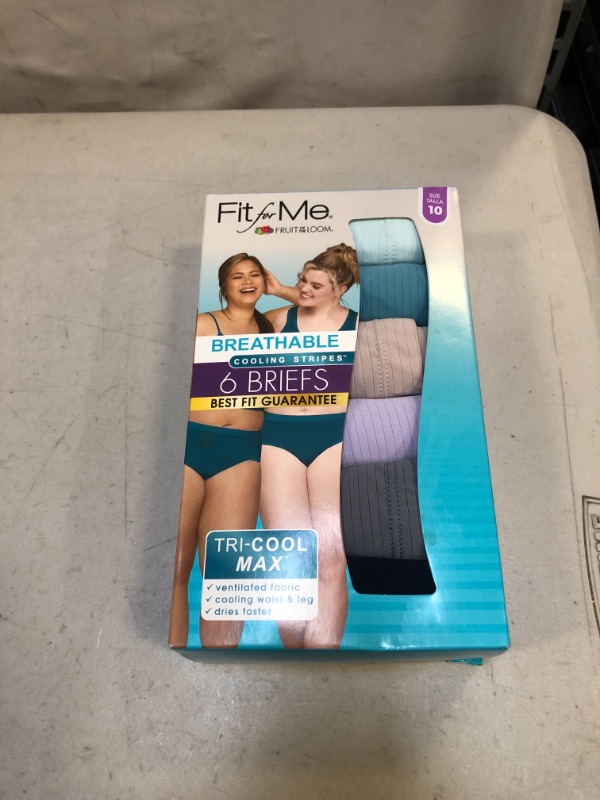 Photo 2 of Fruit of the Loom Women's Breathable Underwear (Regular & Plus Size)
size 10 plus size (damage to box but item is new)