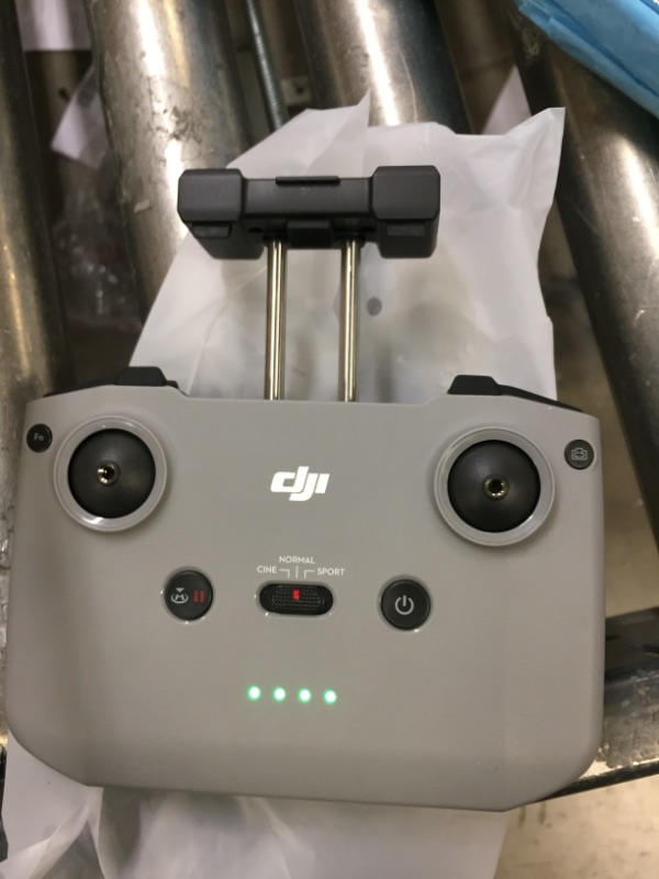 Photo 11 of DJI Mini 2 Quadcopter with Remote Controller
- missing battery!