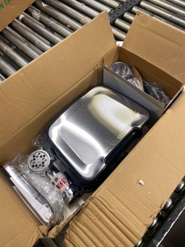 Photo 1 of ALTRA LIFE Meat Grinder, Sausage Stuffer, [2800W Max] Electric Meat Mincer with Stainless Steel Blades & 3 Grinding Plates,Sausage Maker & Kubbe Kit for Home Kitchen & Commercial Using (MG090-S)-------barely used------missing some items and hardware 
