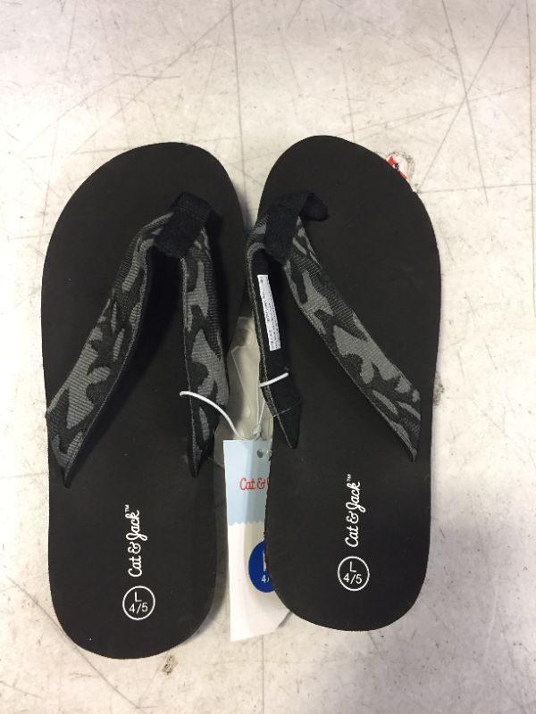 Photo 1 of Boys' Ca Sip-on Thong Sandals - Cat & Jack™ 4/5
