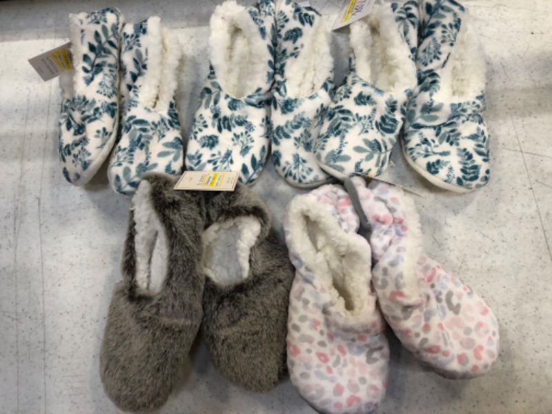 Photo 1 of Assorted soft slipper soft lot of 5 various styles and sizes