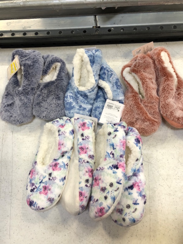 Photo 1 of Assorted soft slipper soft lot of 5 various styles and sizes