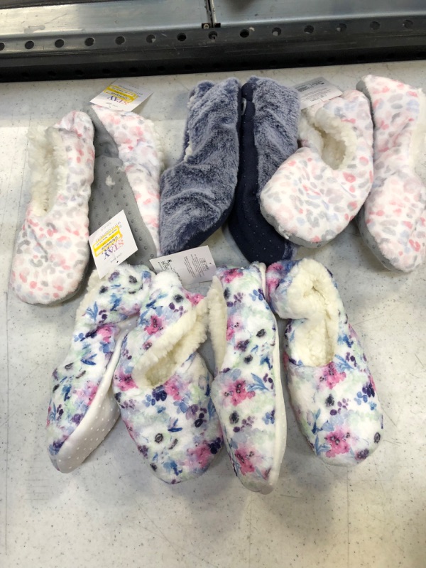 Photo 1 of Assorted soft slipper soft lot of 5 various styles and sizes