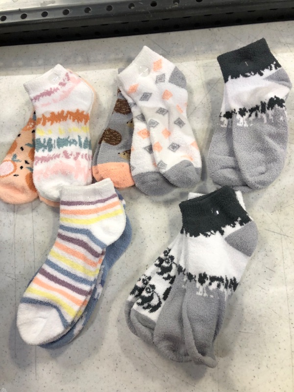 Photo 1 of Assorted lowcut socks various styles and sizes lot of 5