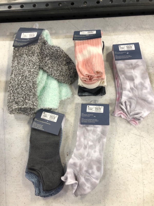 Photo 1 of Assorted socks various styles and sizes, lot of 5