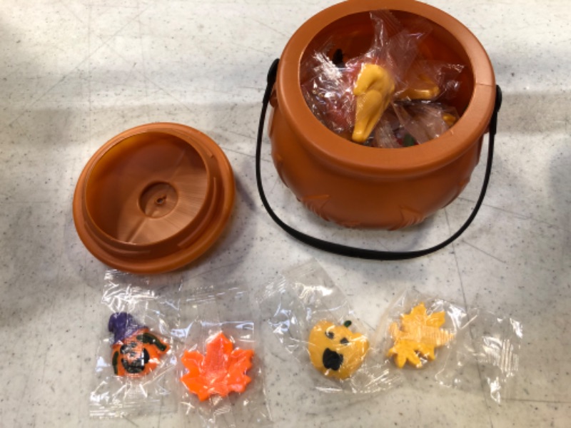 Photo 2 of 5.5" Fall Decor Cauldron with 24 Pcs Squshies ,Mini Kawaii Mochi Squishy Toy Stress Reliever Anxiety Packs for Kid Party Favors,Thanksgiving Day Decration (Thanksgiving Day)
