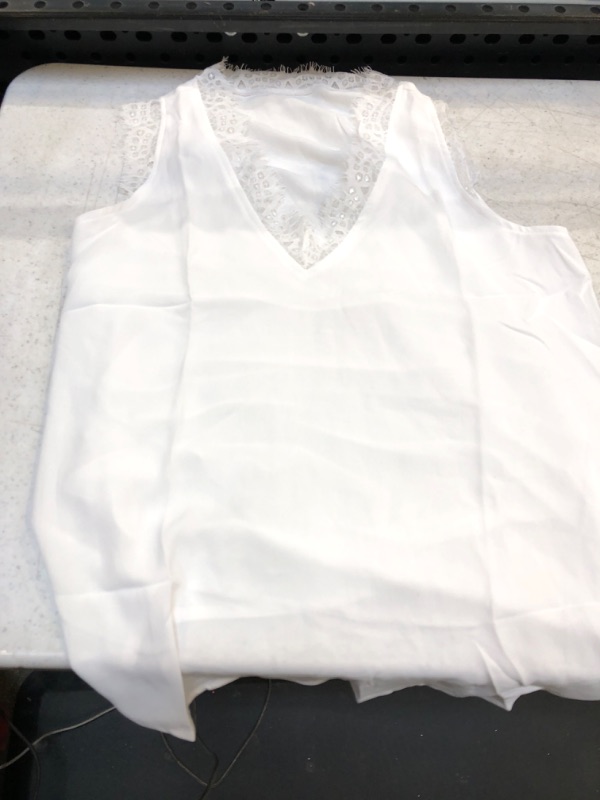 Photo 2 of BLENCOT Women Lace Trim Tank Tops V Neck Fashion Casual Sleeveless Blouse Vest Shirts SIZE M 
