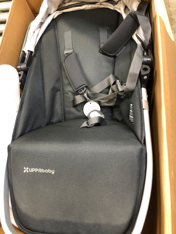 Photo 1 of CAR SEAT