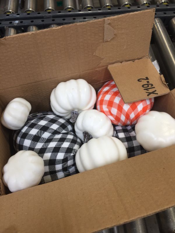 Photo 1 of 12pcs Artificial Pumpkins Decor Fake Decorative Pumpkins with Assorted Color and Size for Fall Outdoor Thanksgiving Halloween Table Decorations
