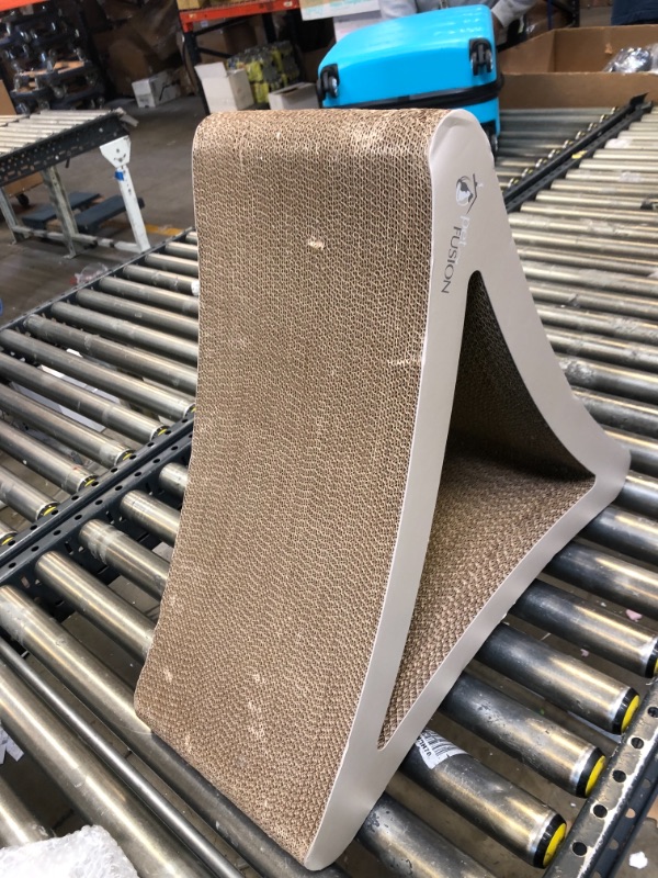 Photo 6 of PetFusion 3-Sided Vertical Cat Scratching Post | Available in 18” & 24” | Multiple Angle Cat Scratching Pad, 6 Usable Sides. Scratch, Play, & Perch | 100% Recyclable Cardboard Cat Lounge. 1 Yr Warr---there is some damage ---view pictures 
