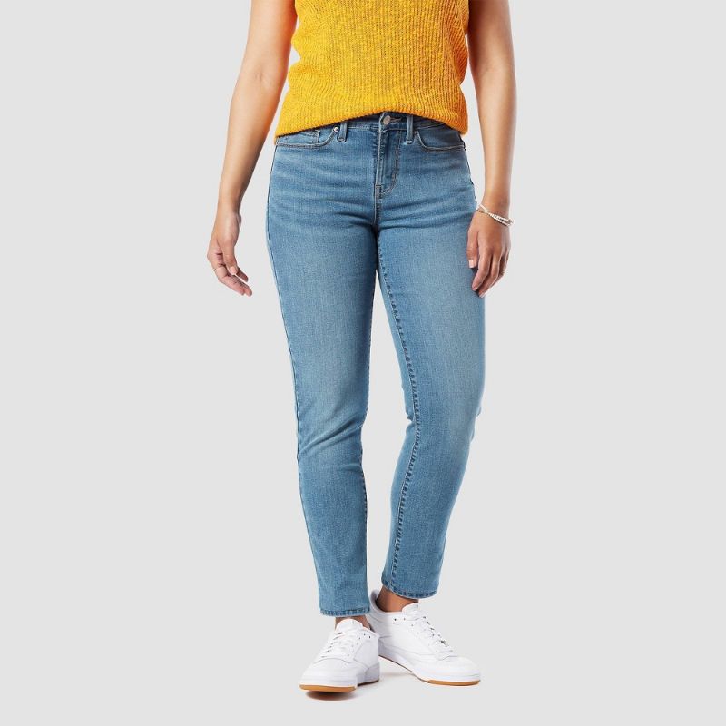 Photo 1 of DENIZEN® from Levi's® Women's Mid-Rise Slim Jeans -
W34 L 30
