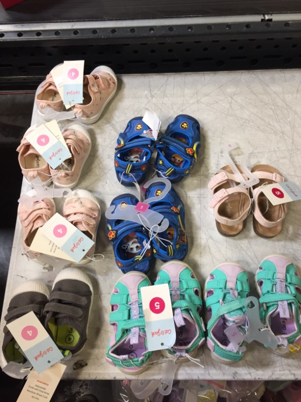 Photo 1 of BAG LOT -- KIDS SHOES SIZE 4/5