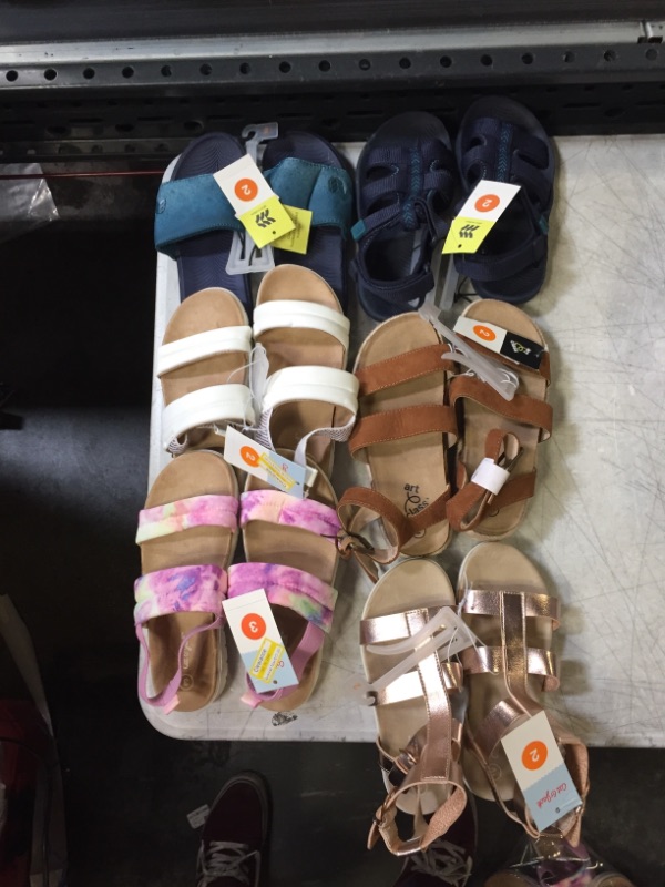 Photo 1 of BAG LOT -- KIDS SHOES SIZE 2/3 6 PAIRS 