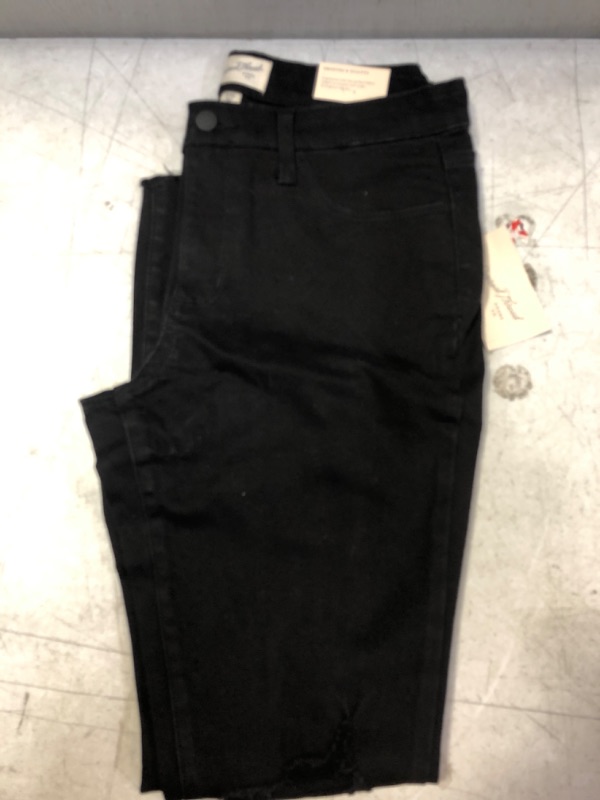 Photo 3 of 
Women's Mid-Rise Skinny Jeans - Universal Thread™ Black size 8