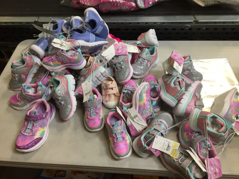 Photo 2 of 19 pack misc girl toddler shoes
various sizes