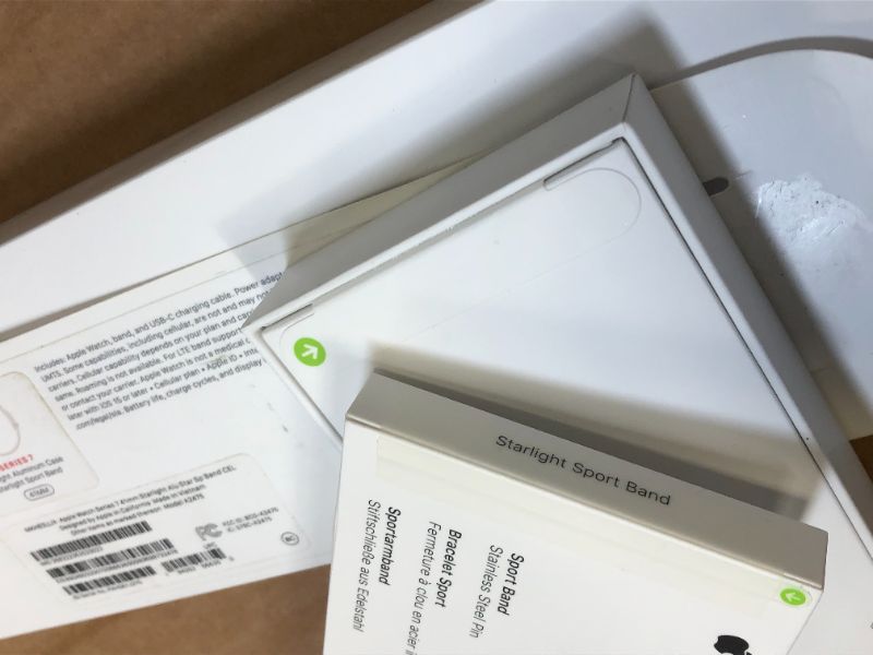 Photo 7 of Apple Watch Series 7 GPS + Cellular, 41mm Starlight Aluminum Case with Starlight Sport Band - Regular (dirty box but item it's good condition)(Brand New Factory Sealed)