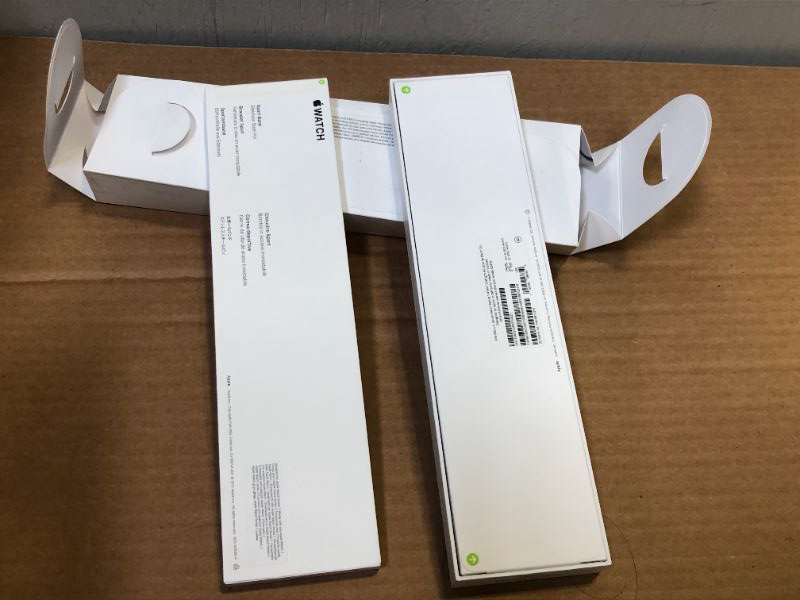 Photo 3 of Apple Watch Series 7 GPS + Cellular, 41mm Starlight Aluminum Case with Starlight Sport Band - Regular (dirty box but item it's good condition)(Brand New Factory Sealed)