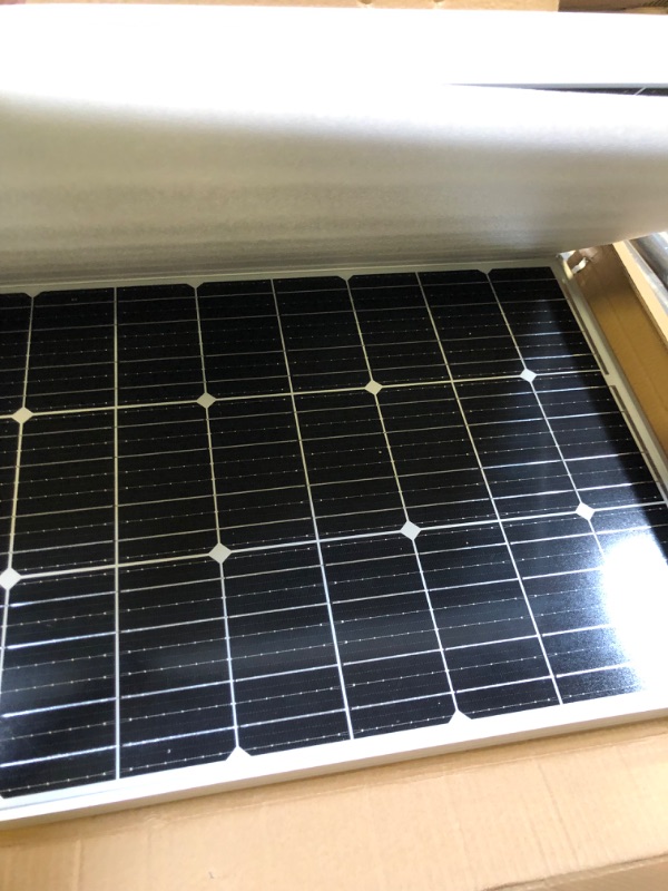 Photo 3 of ECO-WORTHY 100 Watt Solar Panel 12 Volt Monocrystalline Solar Panel High Efficiency Module RV Marine Boat Caravan Off Grid
(UNABLE TO TEST FUNCTIONALITY)