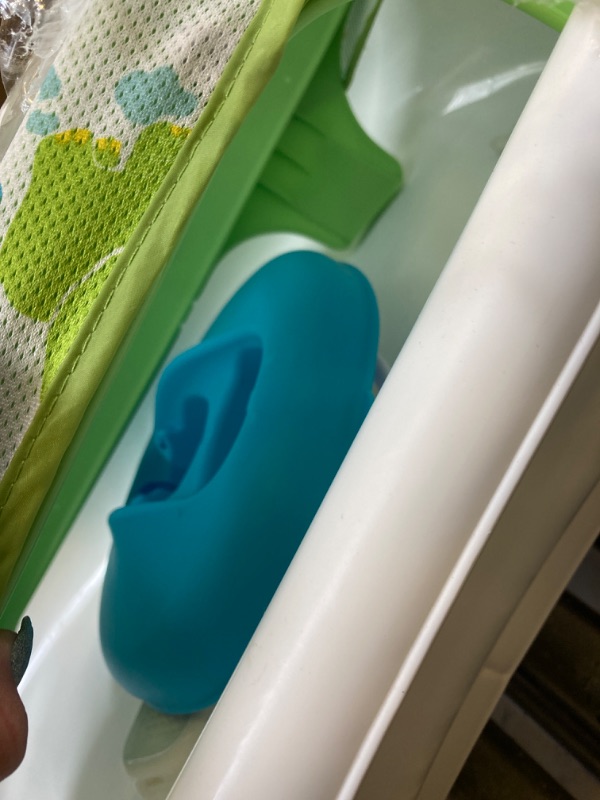 Photo 2 of Baby plastic bath seat 