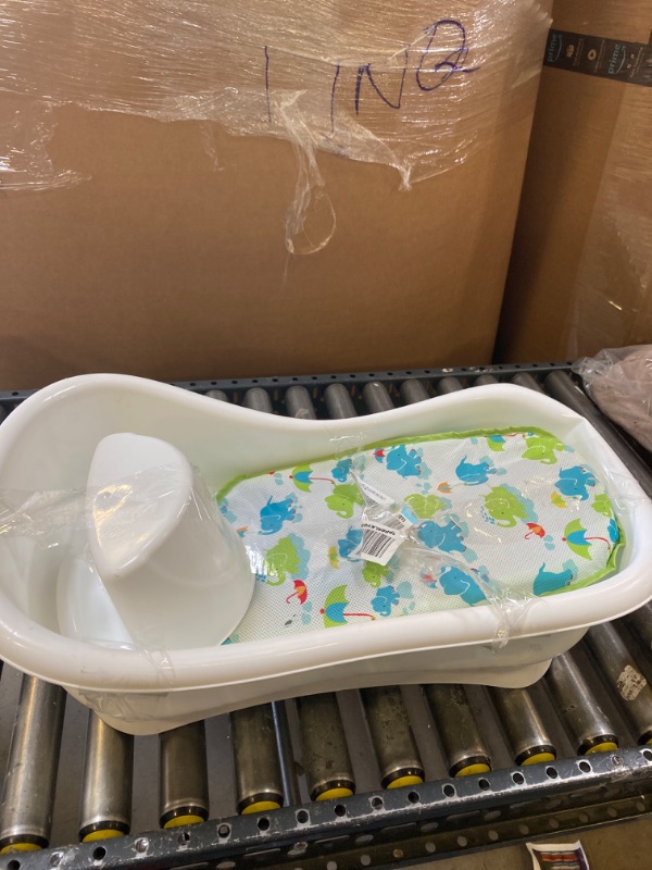 Photo 1 of Baby plastic bath seat 