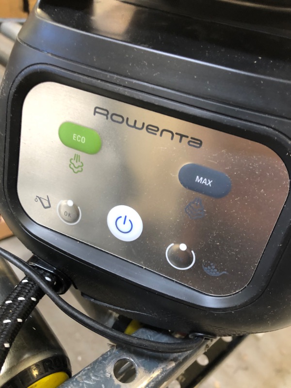 Photo 4 of Rowenta DG8624U1 Perfect Pro Station 1800 Watts Fast Heat Up, and 430g / min steam Burst, Advanced Technology, Blue
