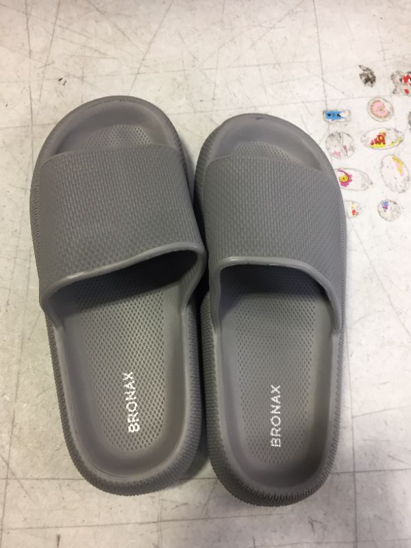 Photo 1 of BRONAX PILLOW SLIPPERS GREY SIZE EUR 44-45