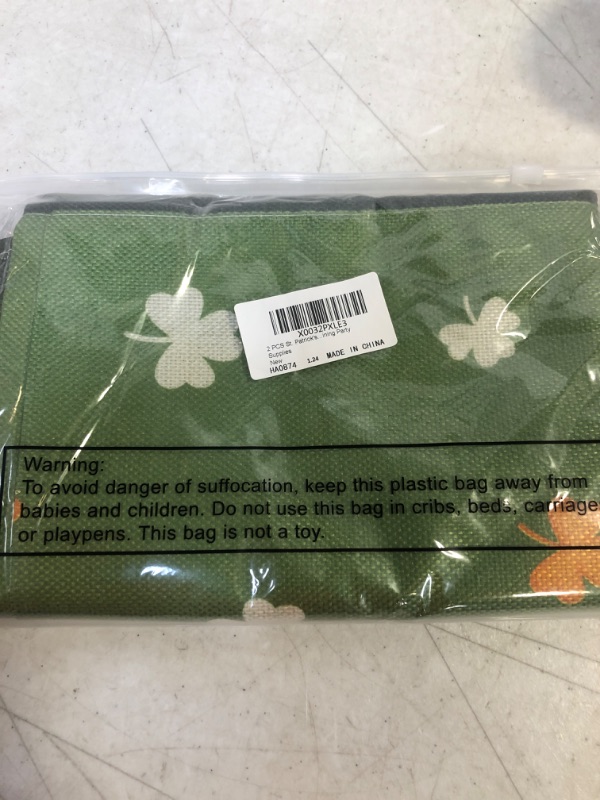 Photo 1 of 2 PCS St. Patrick's Day Table Runners 72 Inches Long Green Shamrock Table Runners Irish Linen Table Runners Spring Table Cloth Runners for Patrick's Day Spring Wedding Dining Party Supplies
