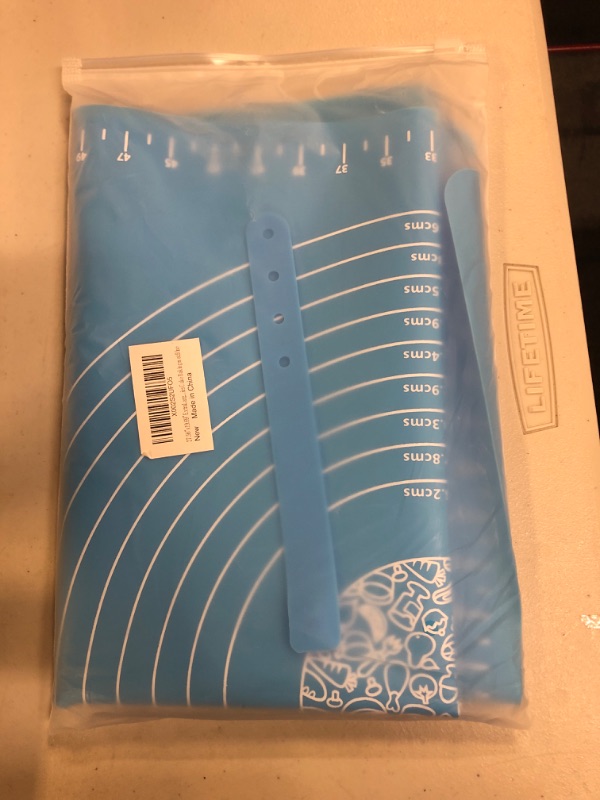 Photo 2 of 27.56"x19.69" ExtraLarge Silicone Baking Mats, Dough Mat,Kneading Pastry Mat with Measurements, Fondant Mat Non-Slip BPA-Free Heat Resistant Reusable for making cookies Cake Baking mat,Blue
