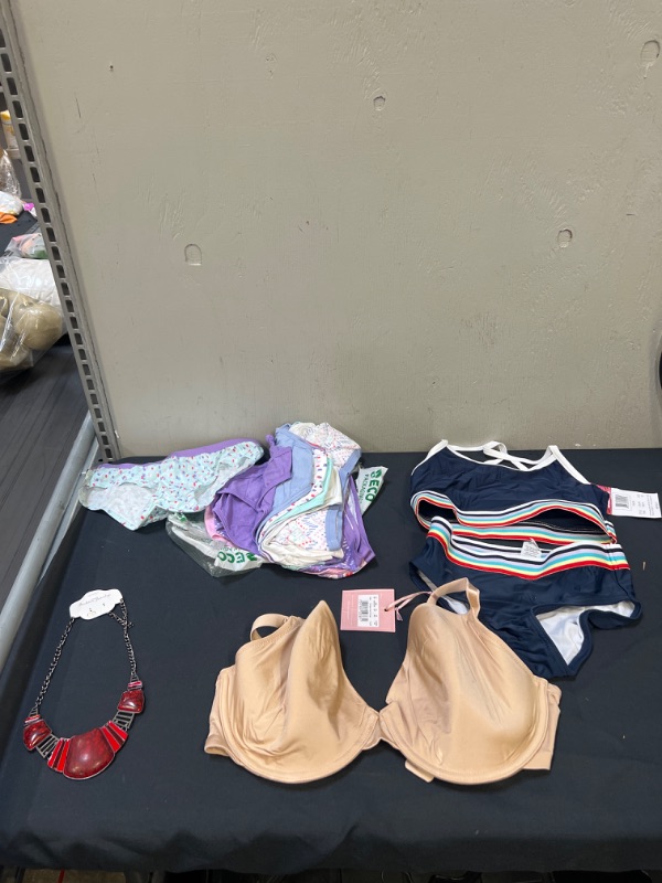 Photo 1 of 4PC LOT, VARIOUS CLOTHES ITEMS, SIZE 10 AND 12 IN GIRLS, AND 36DDDD IN BRA 