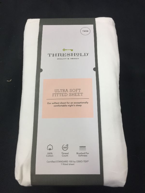 Photo 2 of 300 Thread Count Ultra Soft Fitted Sheet - Threshold
Size: Twin