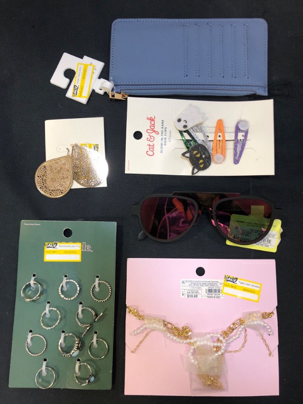 Photo 1 of 6 PC MISC ACCESSORIES LOT