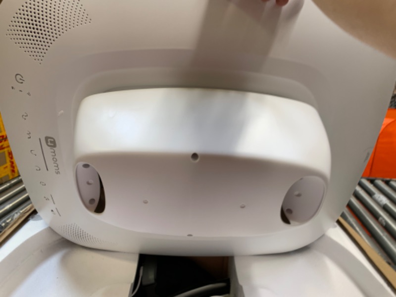 Photo 1 of 4moms MamaRoo Multi-motion Baby Swing, Box Packaging Damaged, Moderate Use, Scratches and Scuffs on item, Missing Parts,
