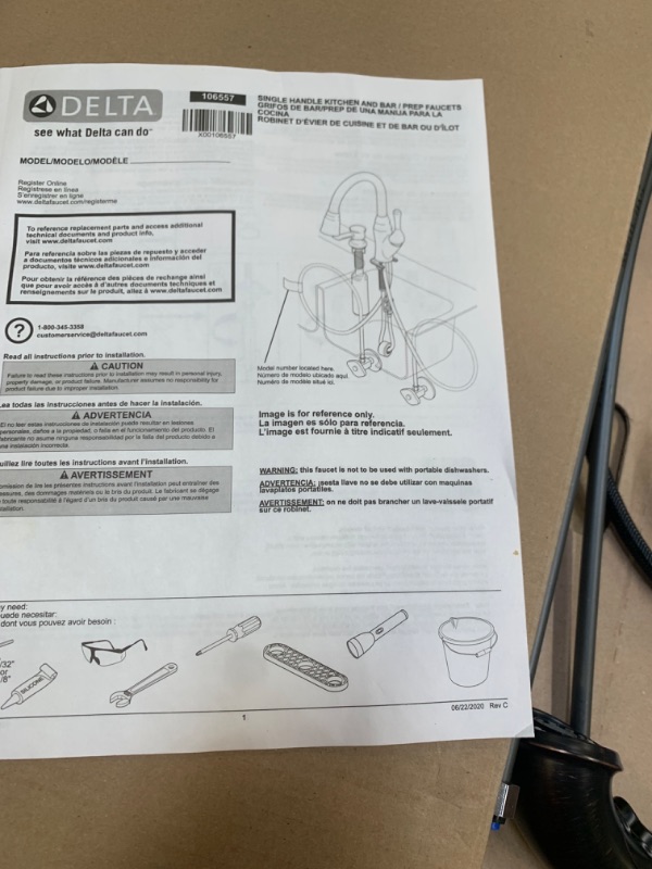 Photo 1 of Delta Faucet Cassidy Single-Handle Kitchen Sink Faucet with Pull Out Sprayer and Magnetic Docking Spray Head, Box Packaging Damaged, Minor use, Minor Scratches and Scuffs on, Missing Some Accessories.