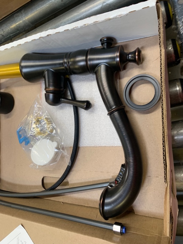 Photo 1 of Delta Faucet Cassidy Single-Handle Kitchen Sink Faucet with Pull Out Sprayer and Magnetic Docking Spray Head, Box Packaging Damaged, Minor use, Minor Scratches and Scuffs on, Missing Some Accessories.