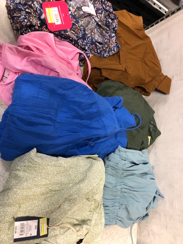 Photo 1 of Bag Lot Women Clothes Sz XL-4X