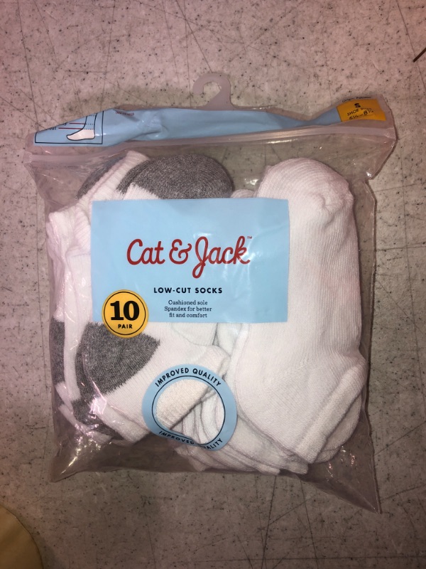 Photo 1 of Boys' Athletic Socks White/Gray Small - Cat & Jack 10 Pack Low Cut Cushion Sole, SIZE S 
, OPEN PK 