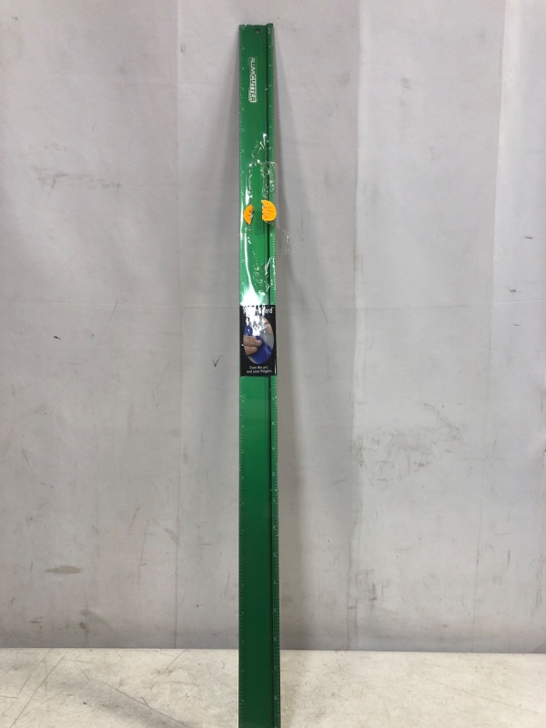 Photo 2 of Alumicolor AlumiCutter Aluminum Straight Edge w/Blade for Office, School, Engineering and Framing, 30IN, Green
