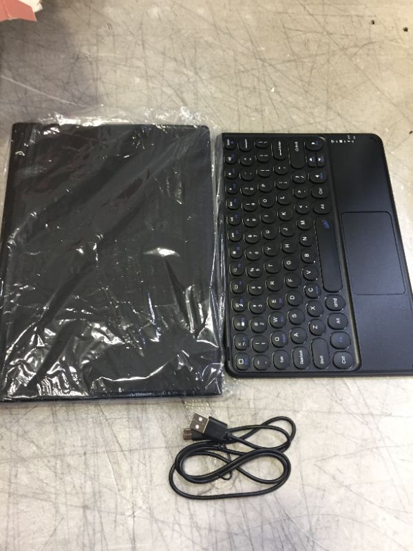 Photo 1 of SMART KEYBOARD CASE BLACK 