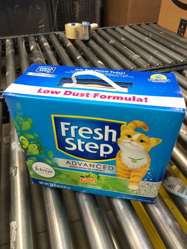 Photo 1 of 1----Fresh Step Advanced Refreshing Gain Scented Clumping Clay Cat Litter, 18.5-lb box, 