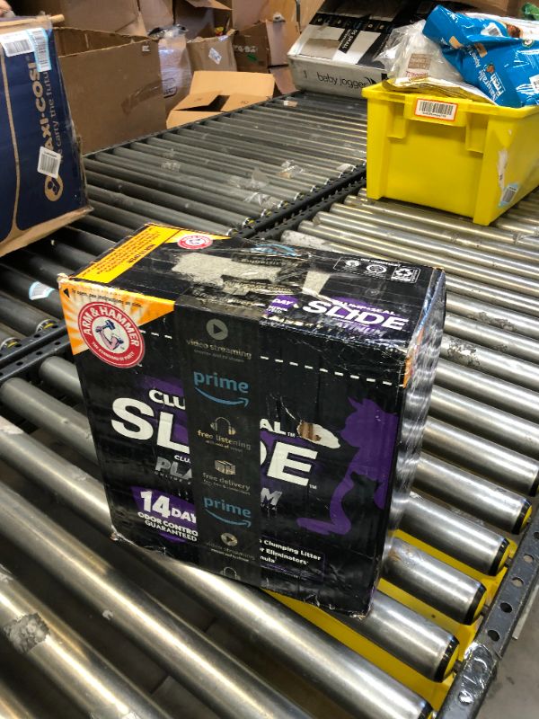 Photo 2 of Arm & Hammer Slide Platinum Clumping Cat Litter, Multi-Cat---was opened in shiping but was taped back up
