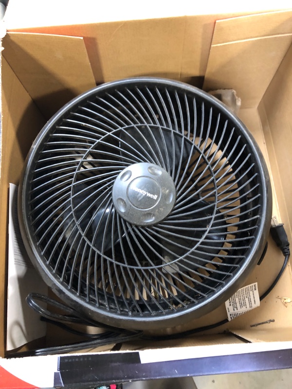 Photo 2 of 12 in. 3 Speed Whole Room Circulator Floor Fan