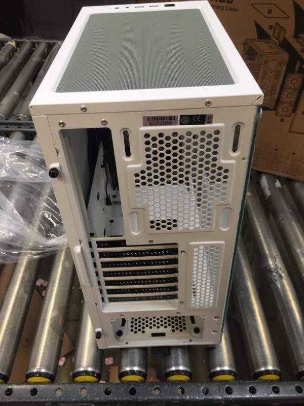 Photo 1 of CC-9011174-WW 220T ICUE RGB Airflow Tempered Glass Mid-Tower Smart Case, White
