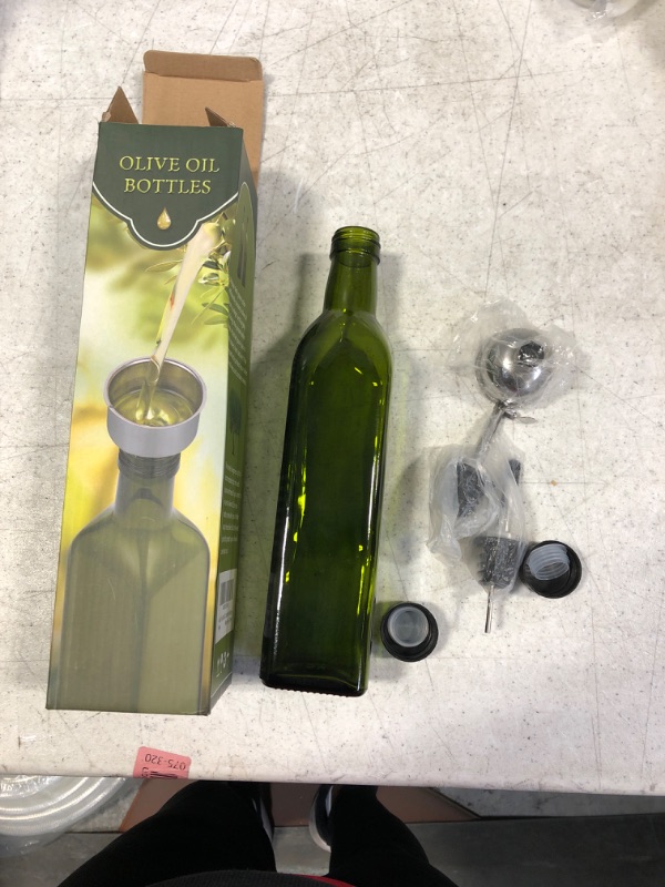 Photo 2 of AOZITA 17oz Glass Olive Oil Bottle Dispenser - 500ml Green Oil 