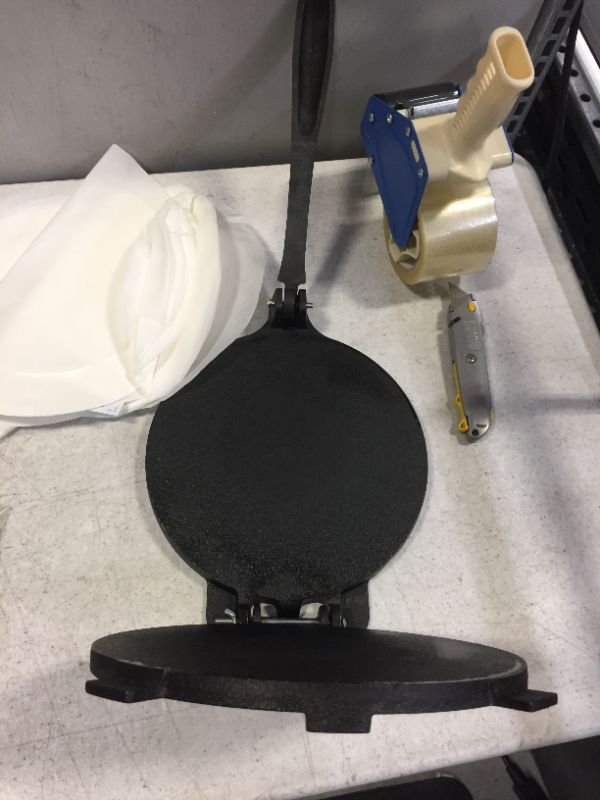 Photo 4 of 10 Inch Cast Iron Tortilla Press by StarBlue with FREE 100 Pieces Oil Paper and Recipes e-book - Tool to make Indian style Chapati, Flour Tortilla, Roti
