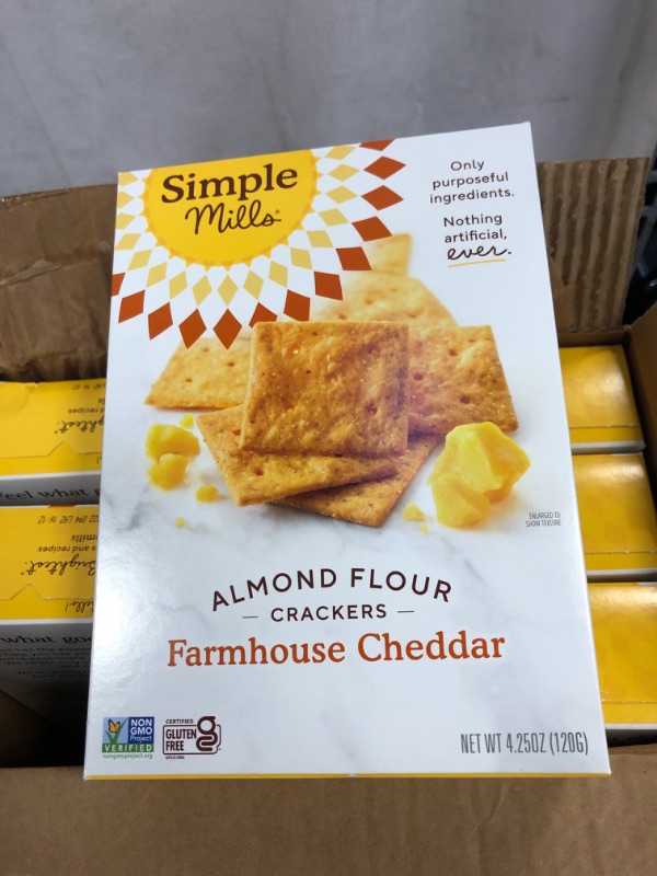 Photo 2 of 
Simple Mills Almond Flour Crackers, Farmhouse Cheddar - Gluten Free, Healthy Snacks, 4.25 Ounce (Pack of 6)
EXP 10/01/2022