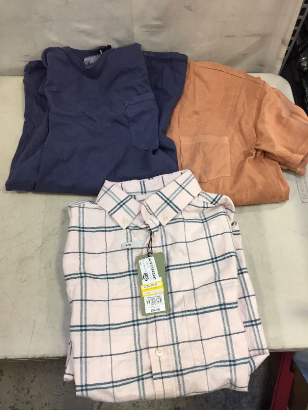 Photo 1 of 3 PACK MISC MEN SHIRTS
DIFFERENT SIZES 