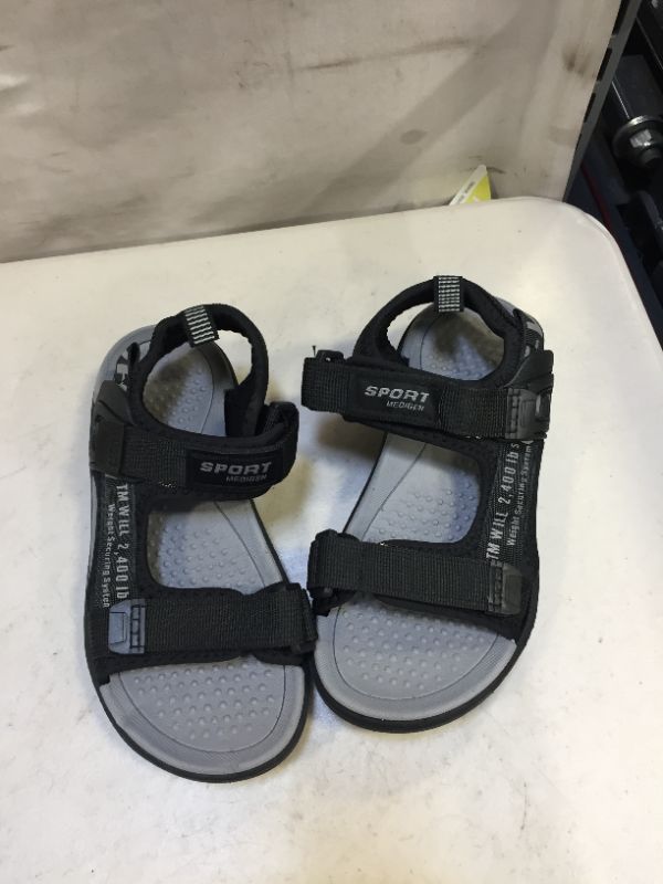 Photo 1 of BOYS SANDALS SIZE 31