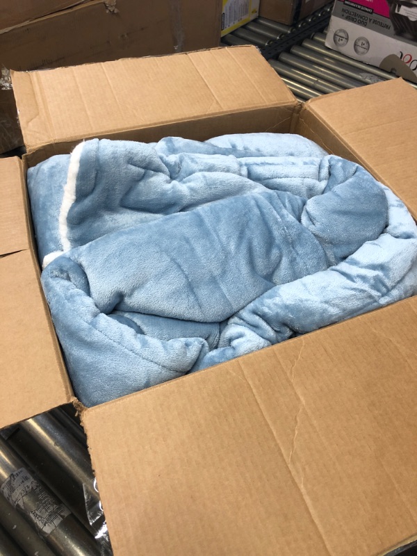 Photo 2 of Amazon Basics Ultra-Soft Micromink Sherpa Comforter Bed Set - Smoke Blue, Twin Smoke Blue Twin------like new needs cleaning before using 