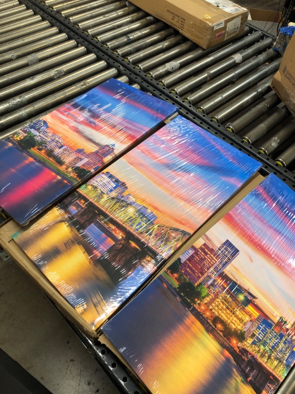 Photo 2 of 3 Pieces Wall Art Painting Portland, Oregon Skyline Prints On Canvas the Picture City Pictures Oil for Home Modern Decoration Print Decor for Living Room with Framed Ready to Hang - 28 inch x 14 inch 28‘’ x 14‘’ x 3 panels Artwork-25-------missing screws 