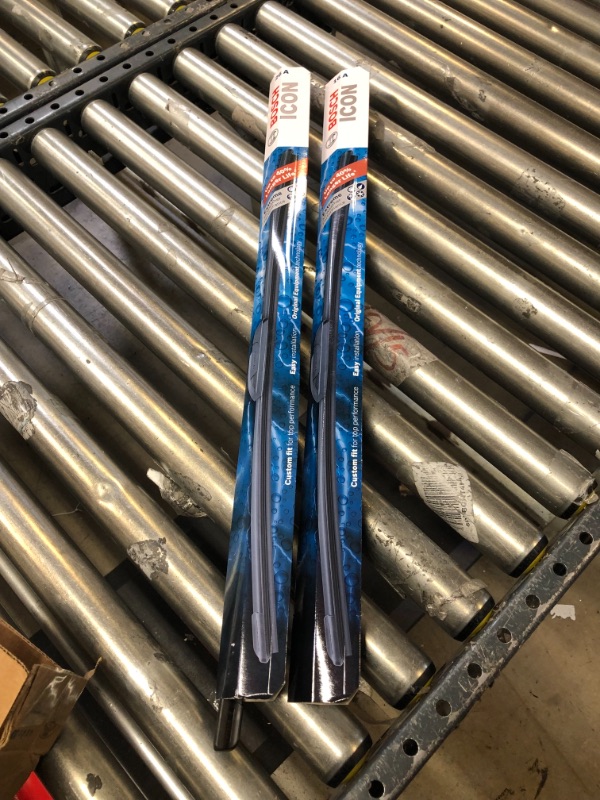 Photo 1 of Bosch ICON Wiper Blades 26A16A (Set of 2) Fits Honda: 16-07 CR-V, Nissan: 14-09 Murano, Subaru: 16-15 Impreza, Toyota: 19-09 Corolla +More, Up to 40% Longer Life, Frustration Free Packaging 26A and 16A Frustration Free Combo